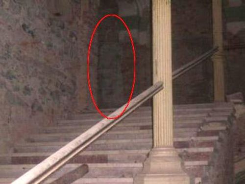 Convincing Paranormal Proof - Ghost Pictures Megathread Ghost-sightings